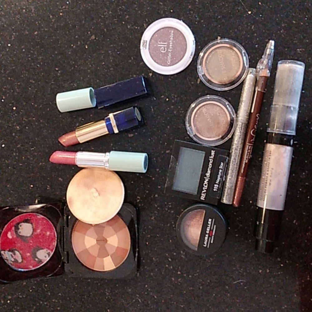 Various Makeup Essentials - Picture 2 of 2
